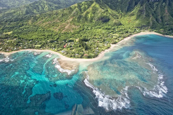 Kauai napali coast air view — стоковое фото