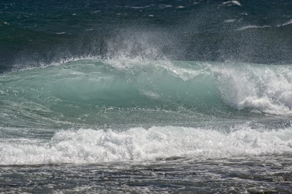 太平洋岸边的海浪 — 图库照片
