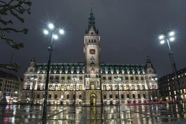 Geceleyin Hamburg Belediye Binası — Stok fotoğraf