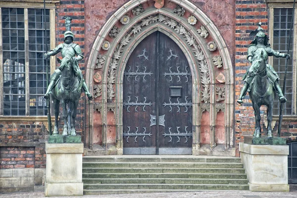 Bremen city hall statue — Stock Photo, Image