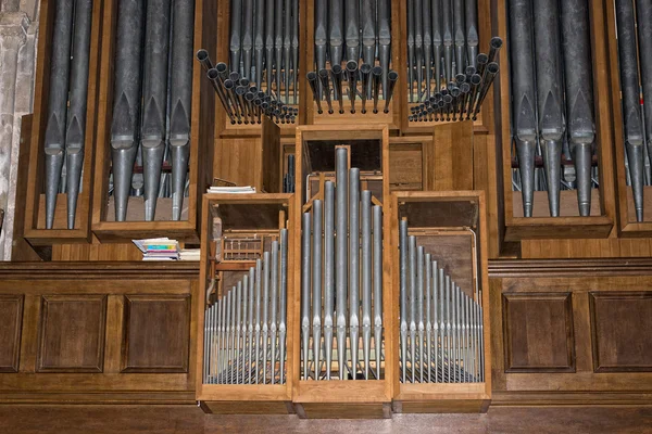 Старинный немецкий церковный орган — стоковое фото