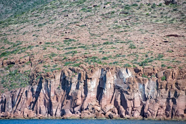 Baja california coast skały i pustyni — Zdjęcie stockowe