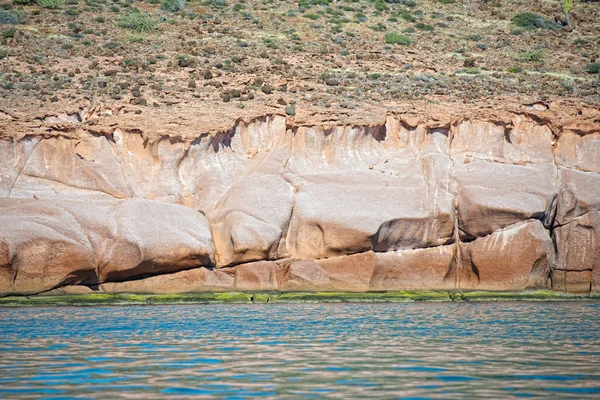 Baja california pobřeží skály a poušť — Stock fotografie