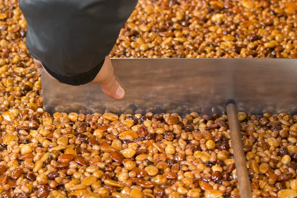 Badem kırılgan İtalyan croccante tatlı — Stok fotoğraf