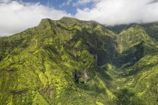 Kauai hawaii island mountains aerial view — Stock Photo, Image