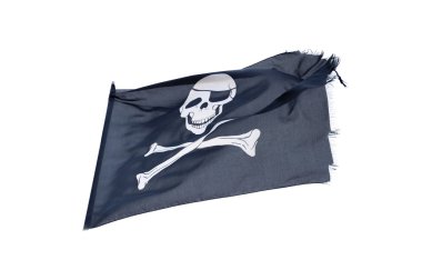 Jolly roger beyaz izole korsan bayrağı sallayarak