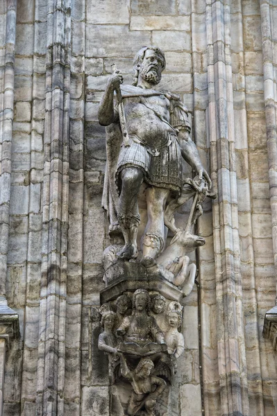 Milan 2005 Expo capital Cathedral statue detail — Stock Photo, Image