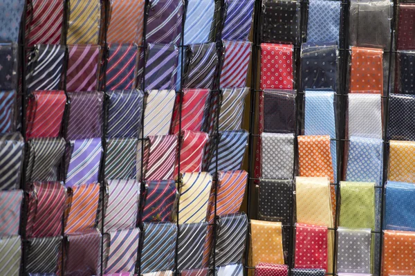 Corbata de seda en exhibición — Foto de Stock