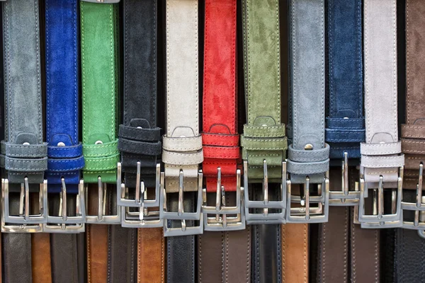 Leather belts in italian shop in florence — Stock Photo, Image