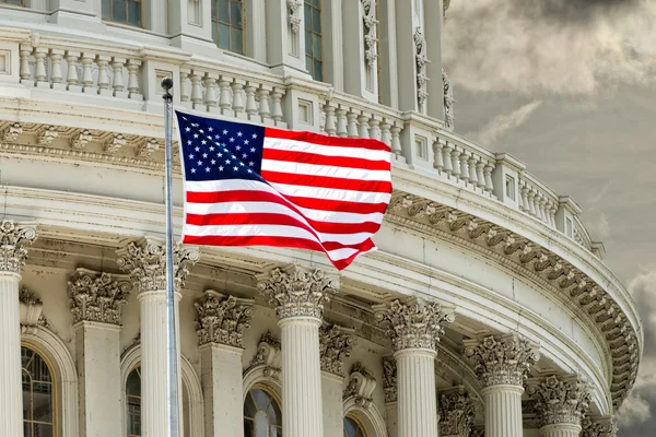 Washington dc capitol részletesen a felhős ég — Stock Fotó