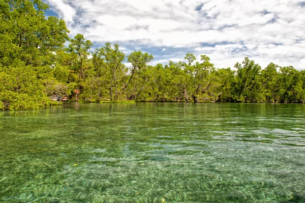 Laguna de Siladen isla paradisíaca tropical turquesa —  Fotos de Stock