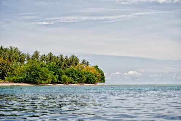 Laguna di Siladen isola paradisiaca tropicale turchese — Foto Stock