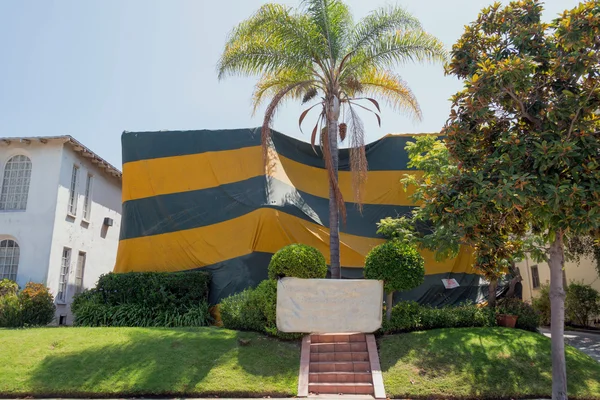 Termites tented House for bug treatment — Stock Photo, Image