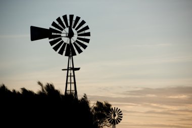 çiftlik eski fırıldak su için