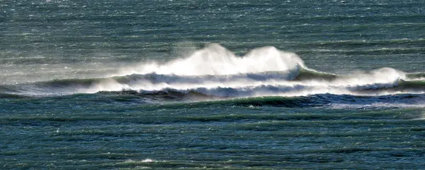 Ondas oceânicas atlânticas na Patagônia — Fotografia de Stock