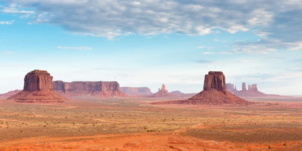 Monument Valley краєвид повітряних небу вид — стокове фото