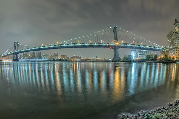 Manhattan Nachtansicht von brooklyn — Stockfoto