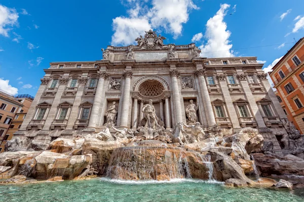 Rome Trevi Fountain on sunny day — Stock Photo, Image