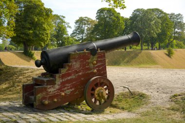 Kopenhag kastellet 'te Fort Island' ı inşa eden bir top.