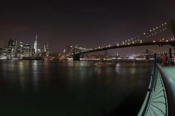 Manhattan nacht uitzicht vanaf brooklyn — Stockfoto