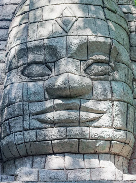 マヤ アステカ スタイル石像 — ストック写真