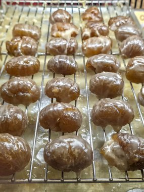 Sanatsal el yapımı kestane rengi mermer mermer.