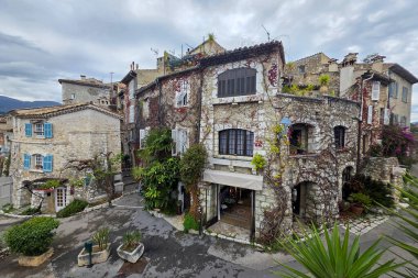 SAINT Paul de VENCE, FRANCE - 22 Aralık 2025 - Saint Paul de Vence Ortaçağ Köyü