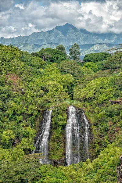 A Kauai zöld hegy légifelvételek jurassic park film beállítása — Stock Fotó