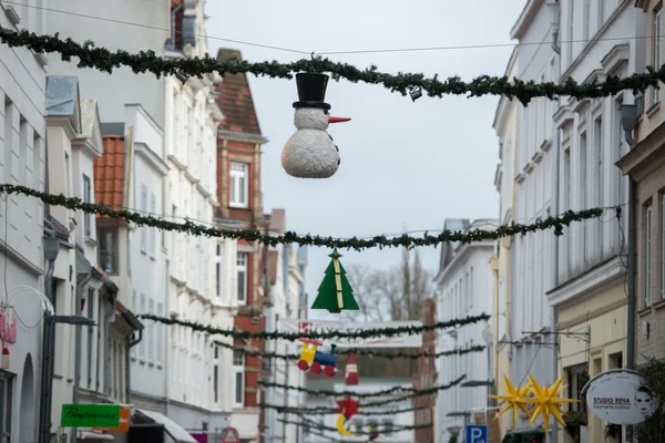 Decoração de Natal em Huxstrasse Lubeck North Germany street — Fotografia de Stock