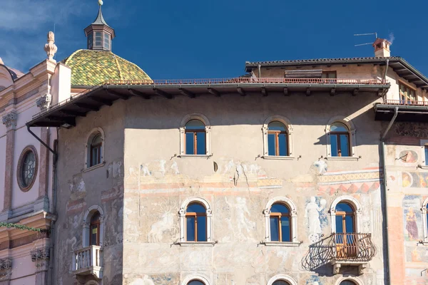 Cúpula de Trento vista principal praça — Fotografia de Stock