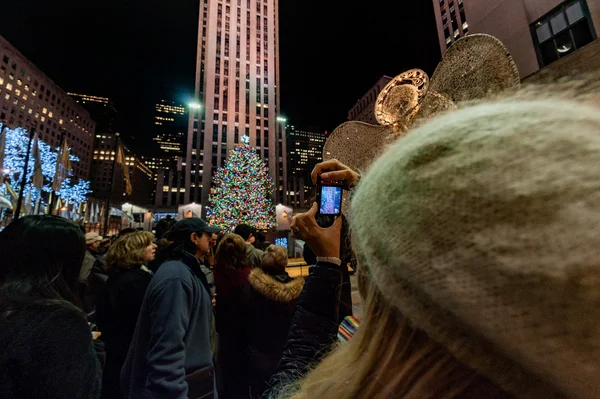 New York, Verenigde Staten - 9 December 2011 - mensen op rockfeller center xmas vieren — Stockfoto