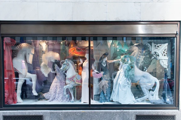 NEW YORK, USA - DECEMBER 11, 2011 - Beautiful shop display for xmas — Stock Photo, Image