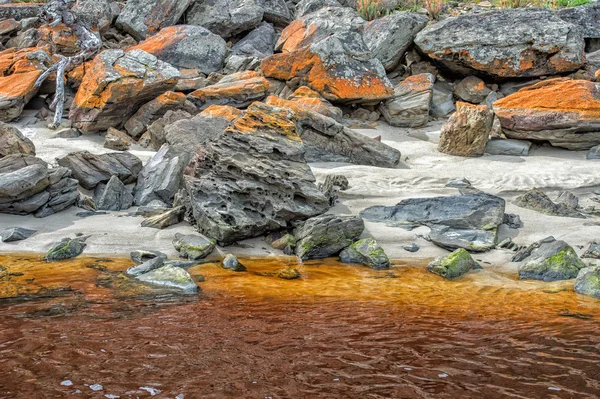 Bílý písek železné Žlutá řeka v Austrálii — Stock fotografie