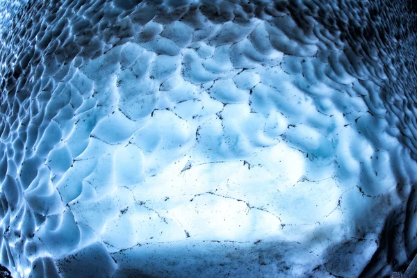 Dentro de neve caverna de gelo vista capela — Fotografia de Stock