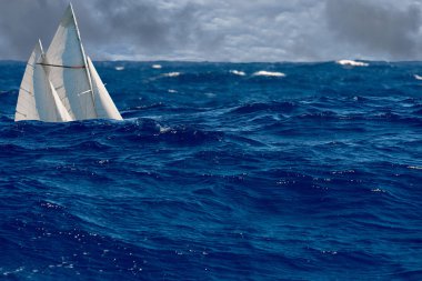 yelken gemi büyük dalgalar