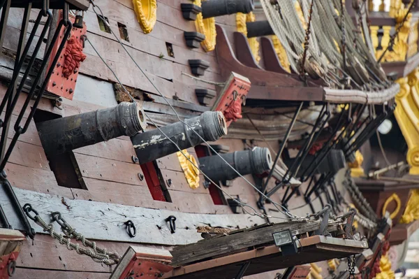 Iron cannon on sail ship — Stock Photo, Image
