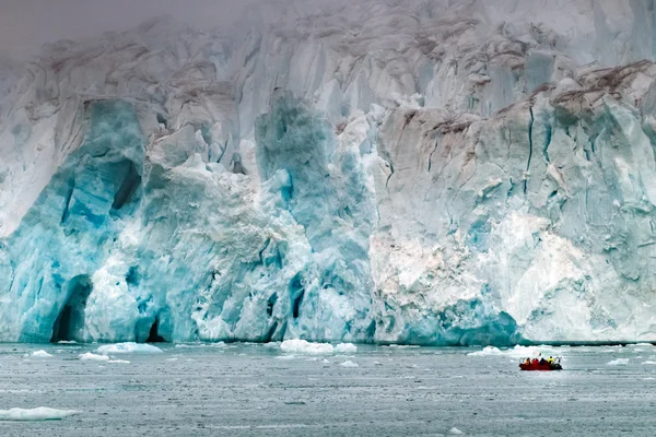 Wyspy Svalbard, Spitsbergen lodowiec widok — Zdjęcie stockowe