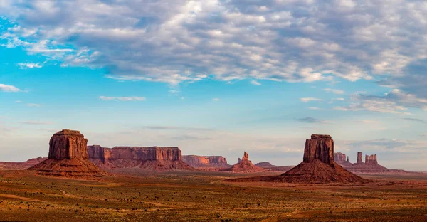 Monument valley hava gökyüzü görünümü — Stok fotoğraf