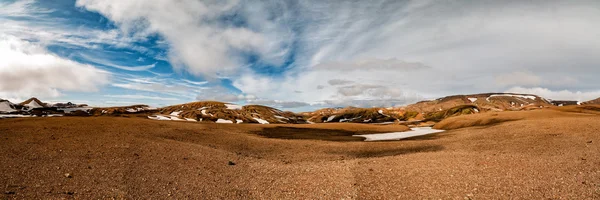 Islândia Landmannalaugar caminhada paisagem selvagem — Fotografia de Stock