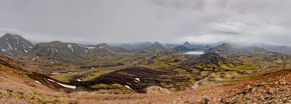 Islândia Landmannalaugar caminhada paisagem selvagem — Fotografia de Stock