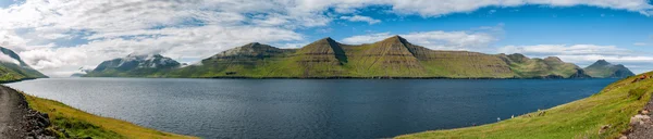 远的 Oer 丹麦 Mykines 岛全景 — 图库照片