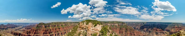Panorama vista Grand Canyon dal bordo nord — Foto Stock