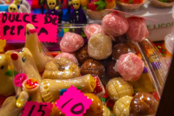 Doces Mexicanos Tradicionais Doces Pepita Forma Panela Crânios Cestas Com — Fotografia de Stock