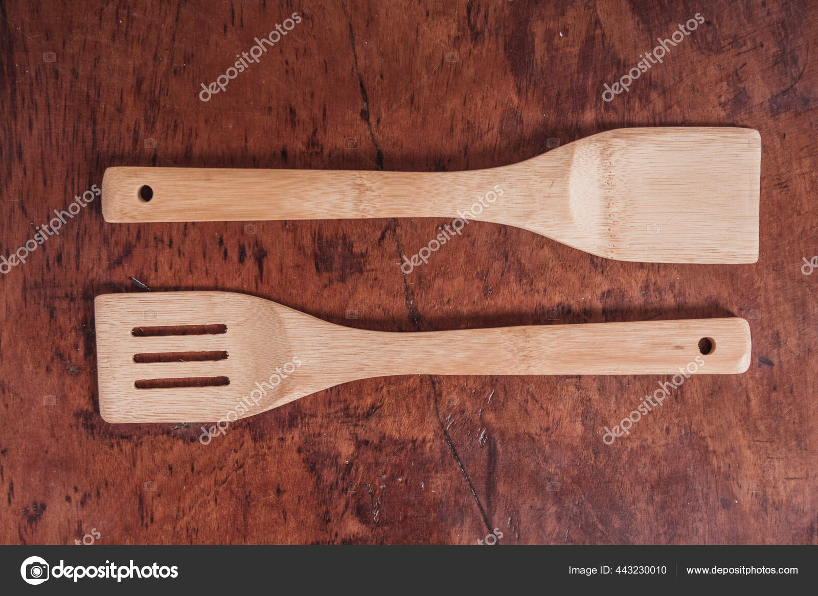 Detailfoto Von Bambus Kuchenutensilien Und Schaufeln Auf Einem Holzgrund Stockfotografie Lizenzfreie Fotos C Specialmarck Yahoo Com Mx 443230010 Depositphotos