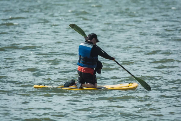 Männlicher Sportler Beim Kanufahren Einem See Mexiko — Stockfoto