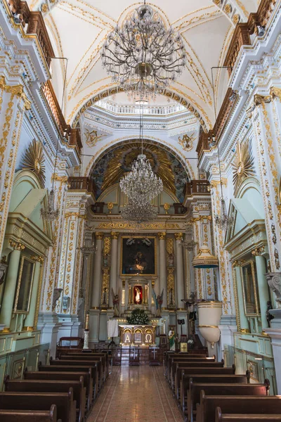 墨西哥州Metepec的Cerro Los Magueyes教堂 也被称为Calvario教堂 其内部的细节让人可以看到优美的景色 — 图库照片