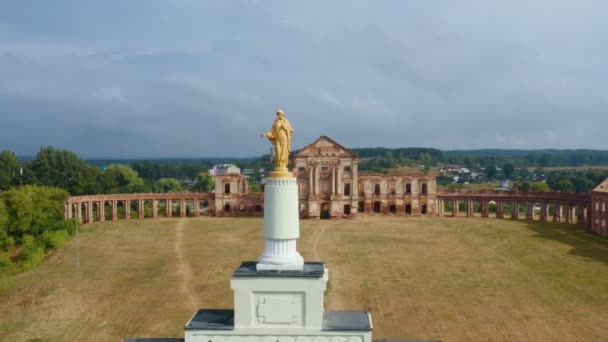 Ruschany-Palast von Sapieha. Berühmtes Wahrzeichen der Region Brest in Weißrussland. — Stockvideo