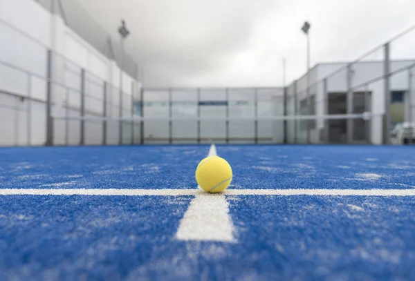 Image Grand Angle Court Tennis Pagaie Bleu Sans Personnes Images De Stock Libres De Droits