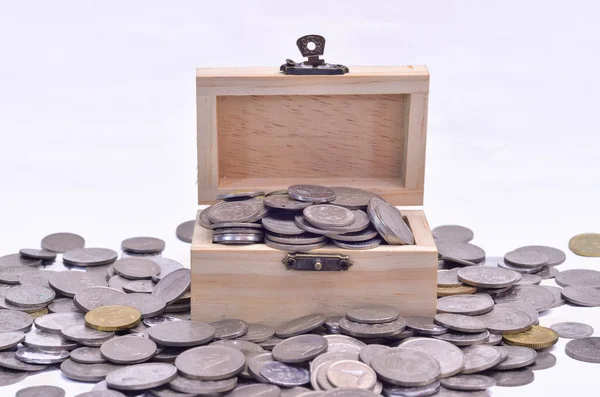 Moneda de Malasia en forma de caja como una caja del tesoro — Foto de Stock