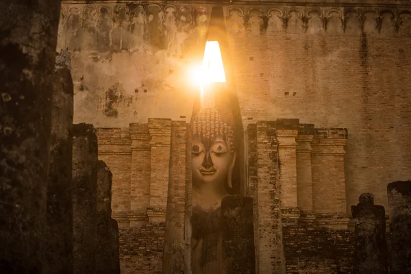 Estatua gigante de Buda en el Wat Si Chum — Foto de Stock